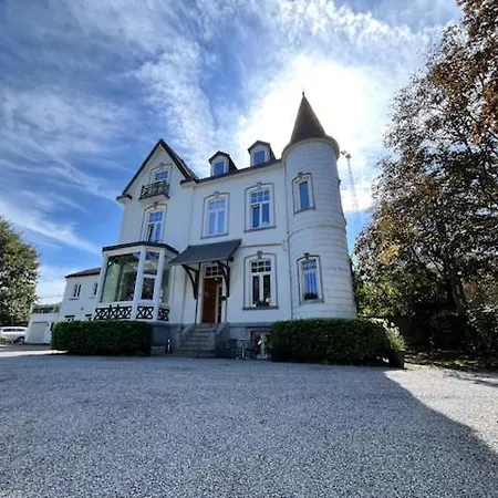 La Blanche Bed & Breakfast