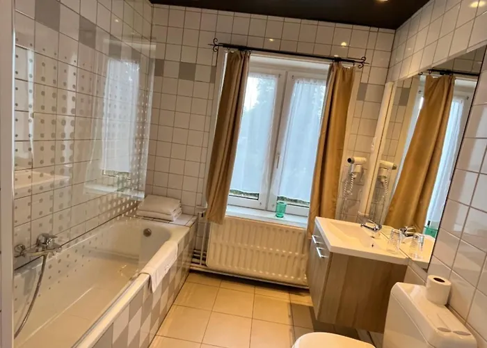 La Blanche Bed & Breakfast 4*